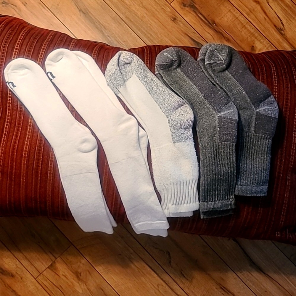 5 pair of men's crew length socks